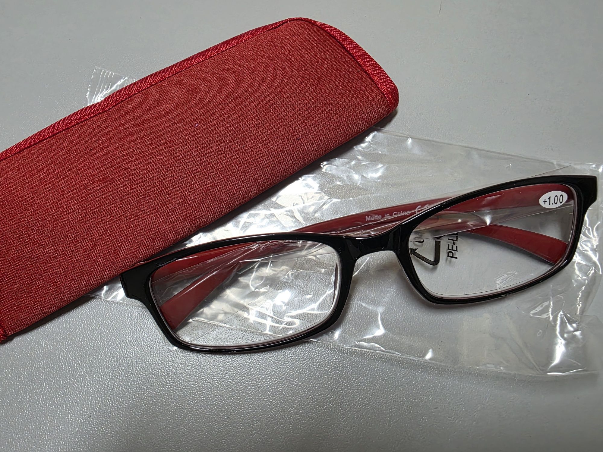 Óculos de Leitura +1.0 - Vermelho/Preto