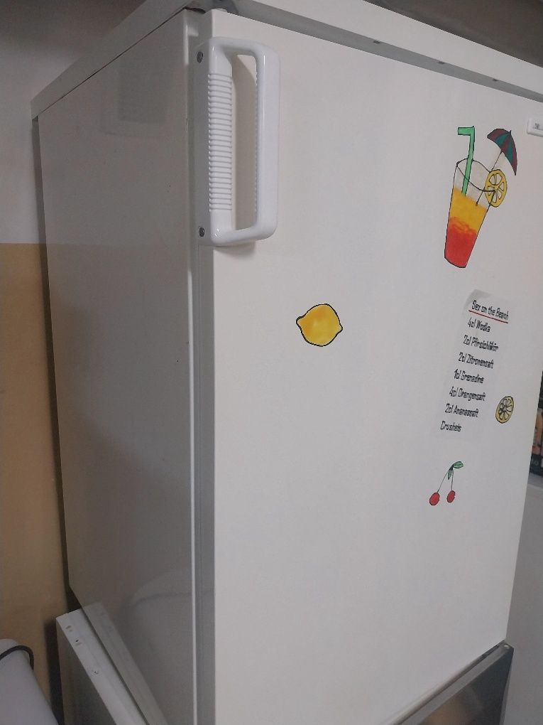 Lodówka wys . 85cm