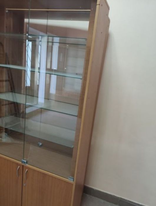 Вітрини зі склом дешево