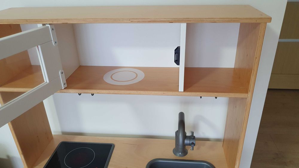 Дитяча кухня Ikea + посуд в подарунок