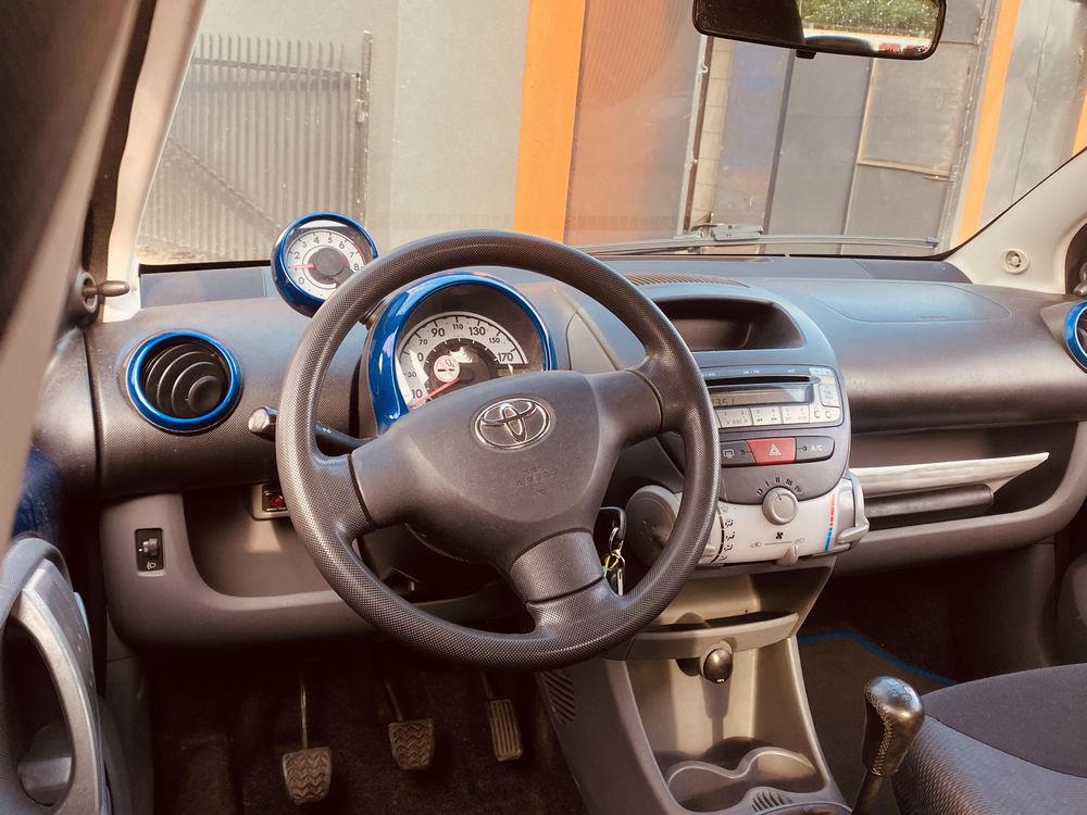 Toyota aygo rok 2007 1.0 klimatyzacja przeb 195tys 5-drzwi