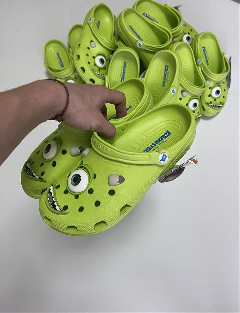 Crocs Mike Wazowski polar mcqueen minions