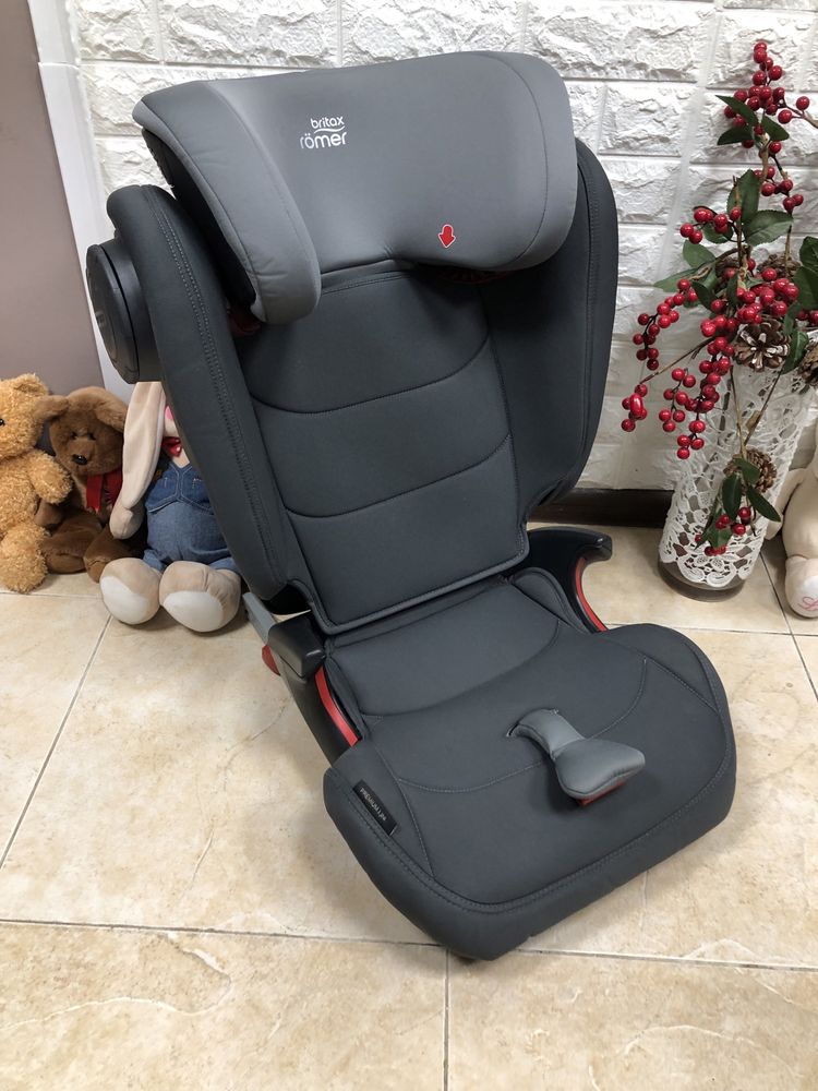 Автокрісло BRITAX ROMER KIDFIX 3M  Група 2/3 (15-36кг) Isofix