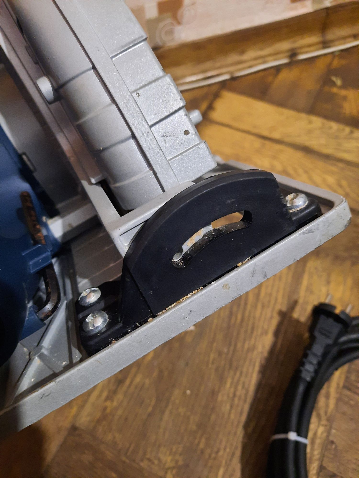 Ручная циркулярна дискова пила Bosch GKS 85 G,2200вт,диск 235мм
