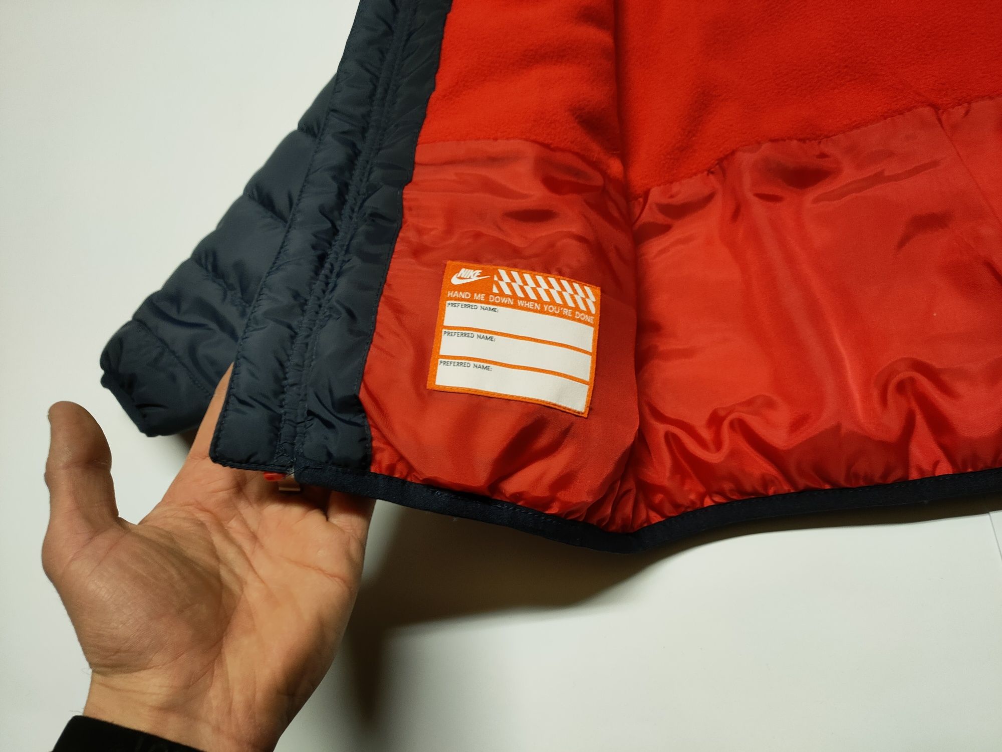 Kurtka Nike dziecięca czarna ocieplana z kapturem r 104-110 CM 4-5 YRS
