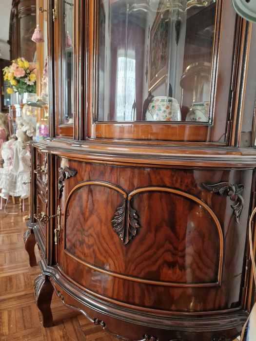 Cristaleira como nova