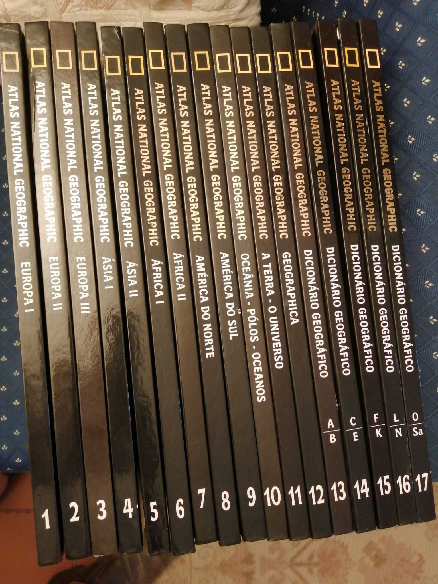 Atlas National Geographic, 17 volumes.