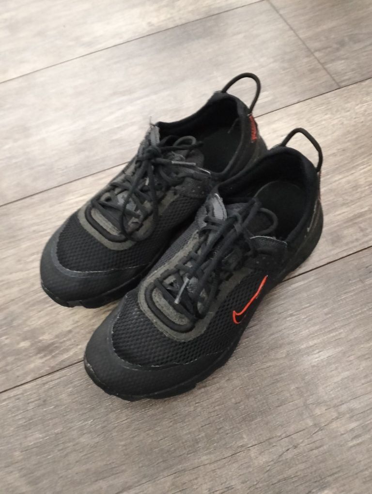 Nike react live rozm 38