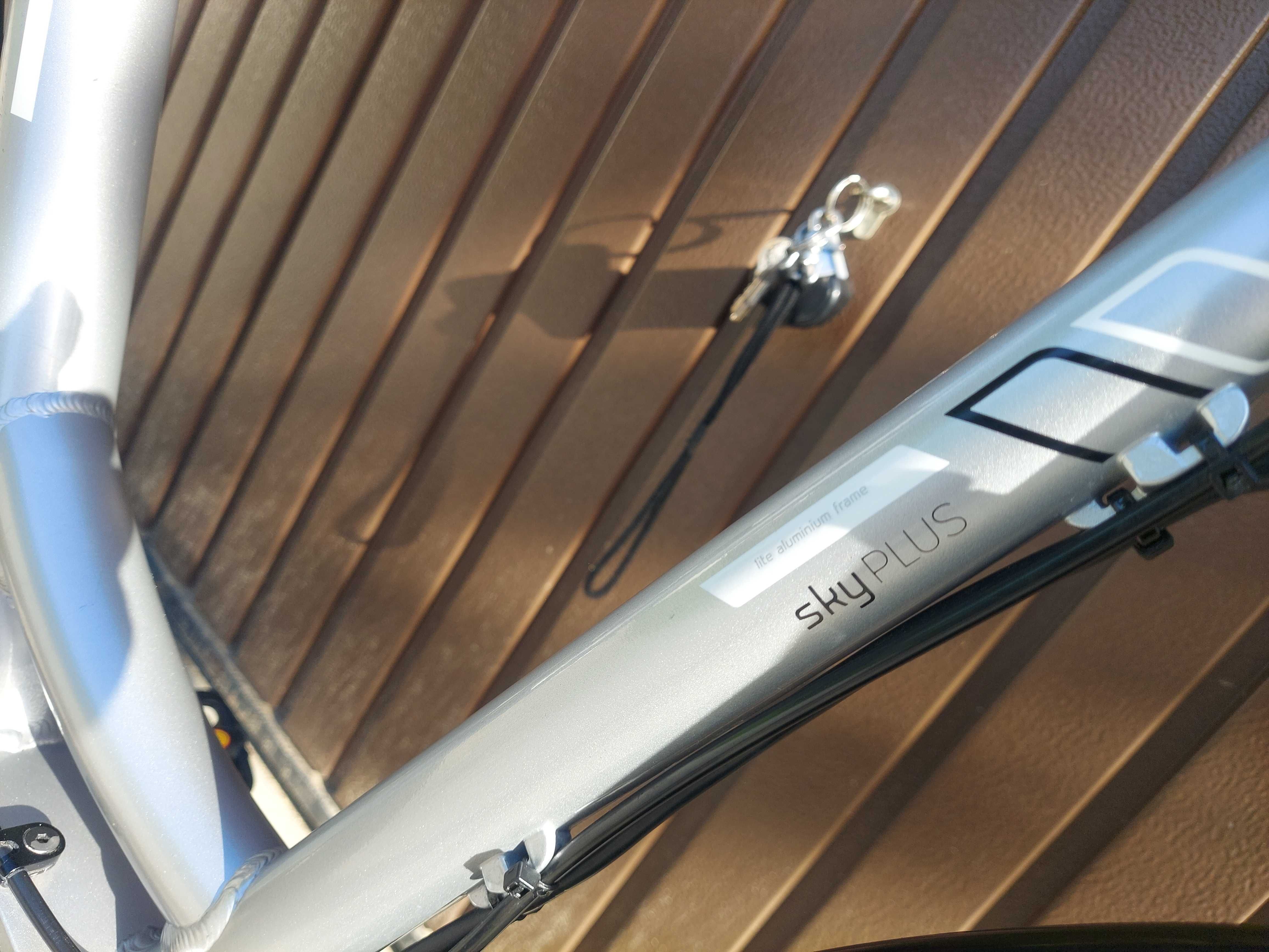 TRIUMPH SKY-PLUS L 55 cm damka rower elektryczny BOSCH miejska plus +