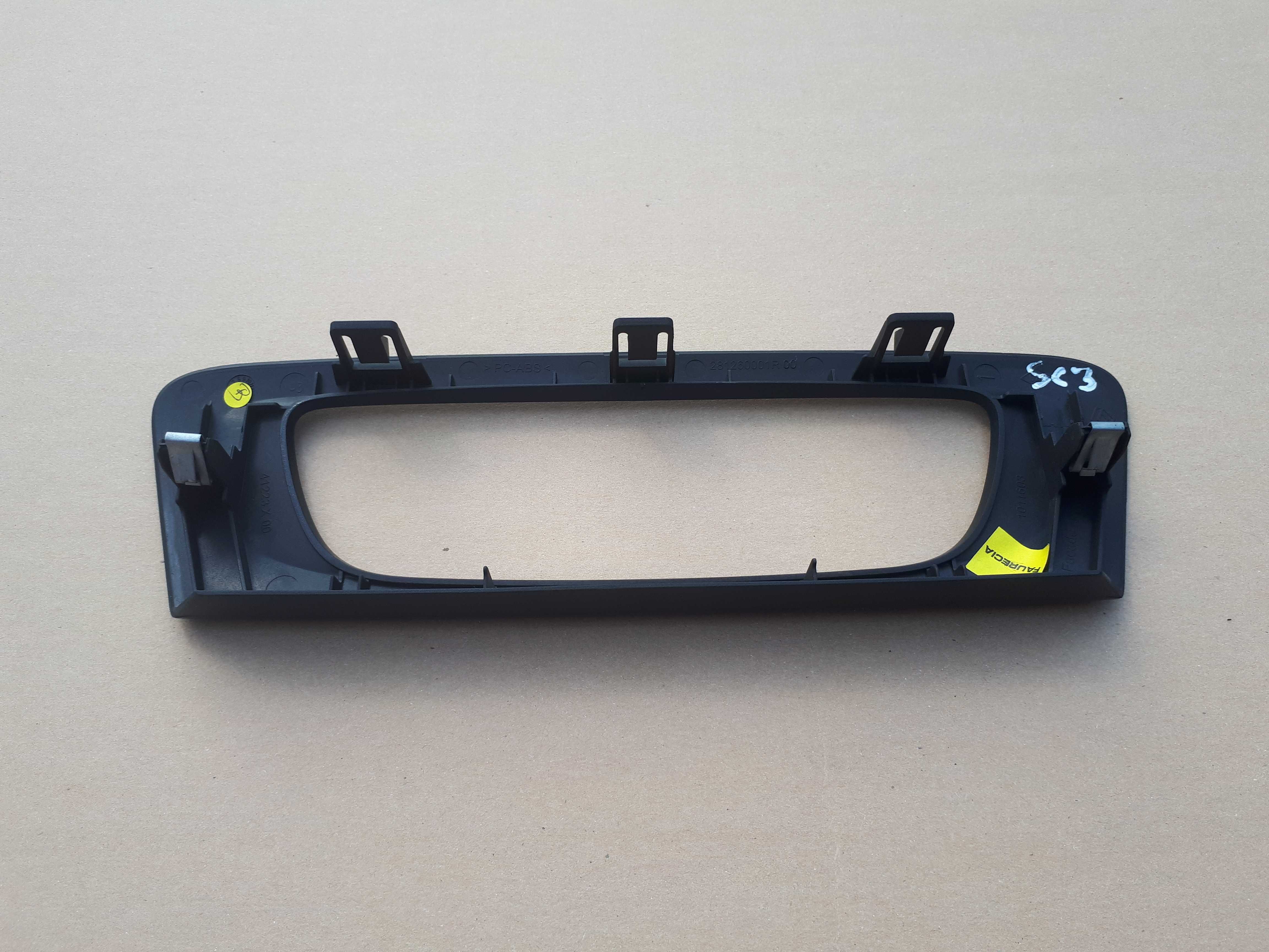 Renault Scenic III 3 ramka panel osłona radia