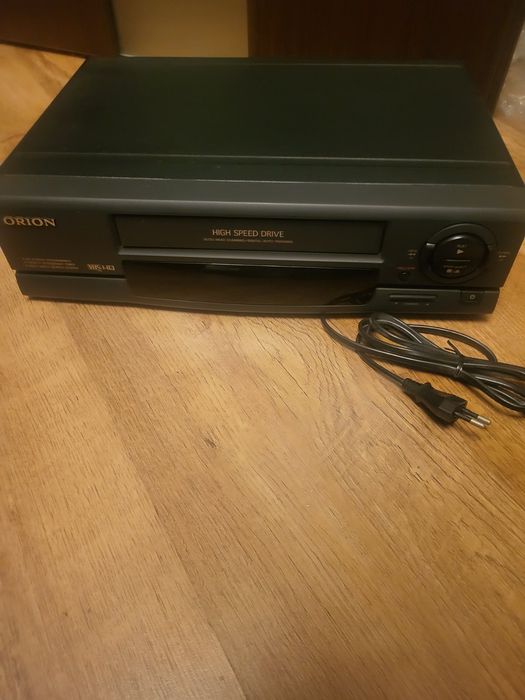 Видеомагнитофон в отличном состоянии