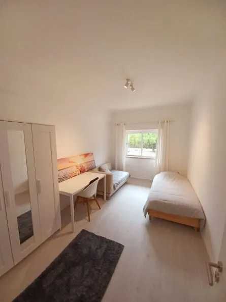 Aluguer de quarto na Costa da Caparica