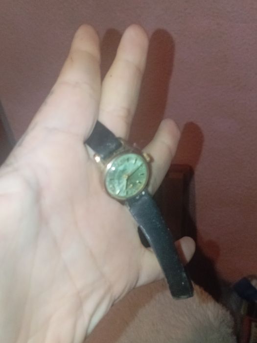 Relógio canuy pequeno não sei funciona