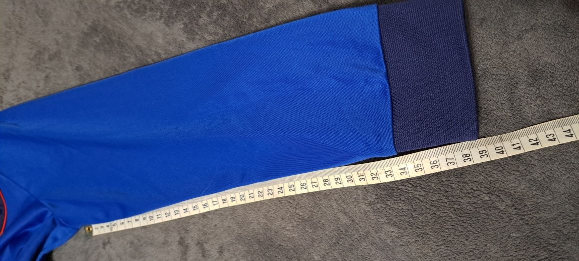 Niebieska bluza chłopięca na 134 cm