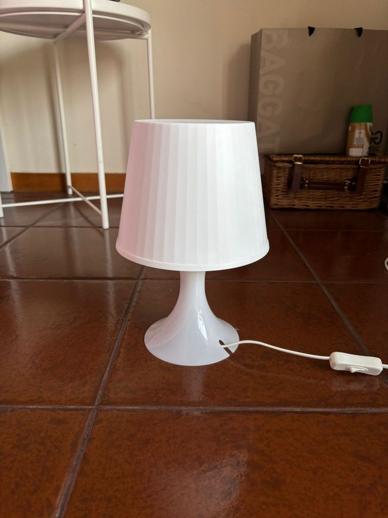 Candeeiro com Lâmpada LED | NOVO
