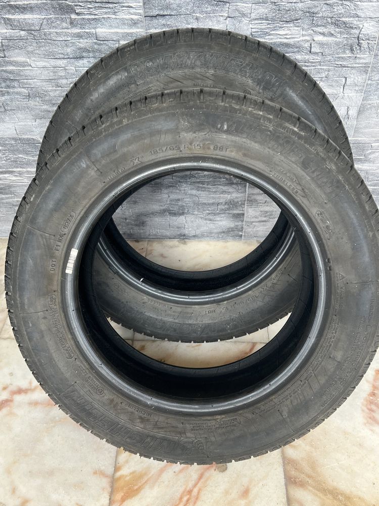 2 Pneus Michelin 185/65 R15 88T