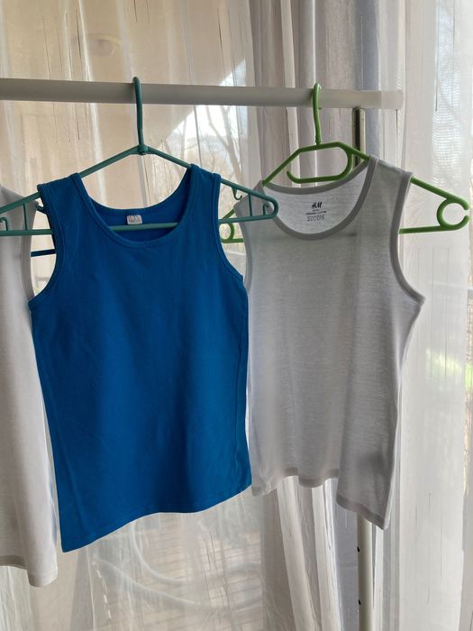 4 koszulki na ramiączkach 146 - 152 3 x biała z H&M i inna błękitna