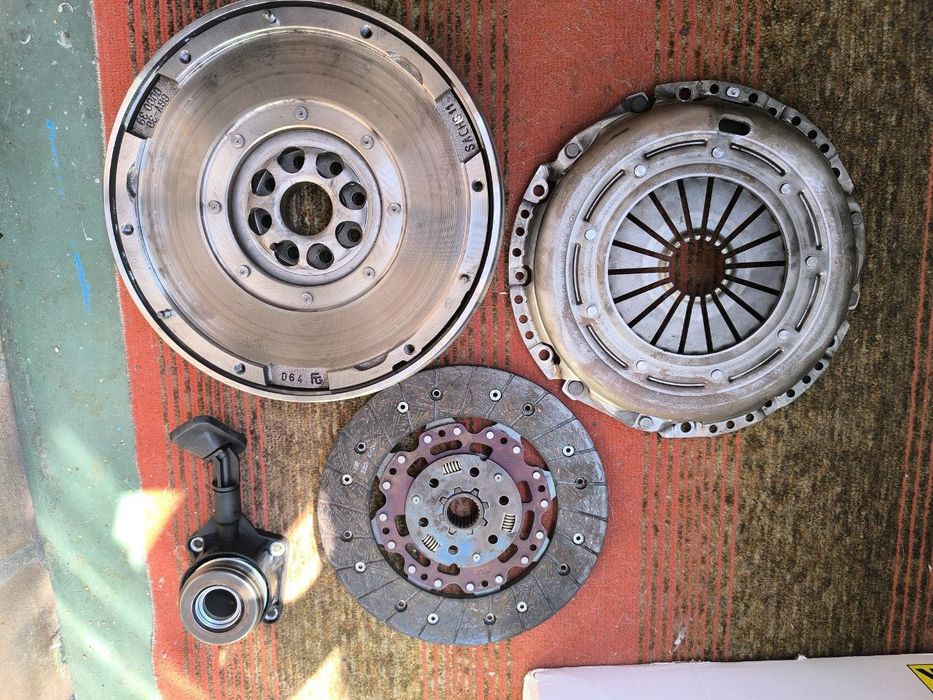 Комплект щеплення Volvo v50 2.0d d4204t Sachs 2290601020