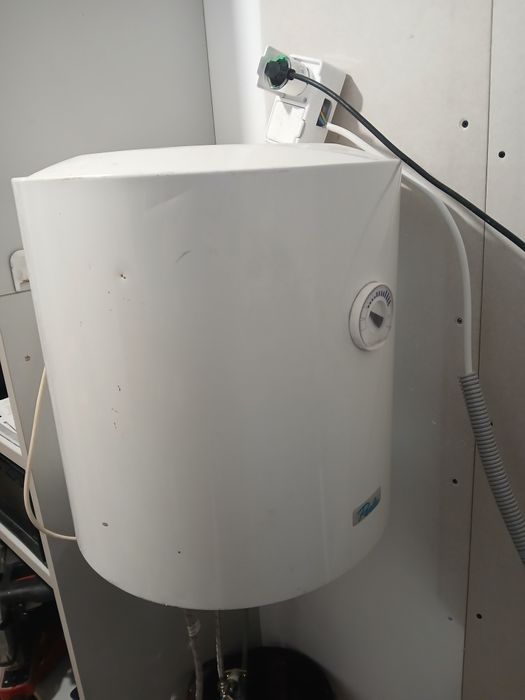 Sprawny bojler elektryczny Perla 49l 1500W