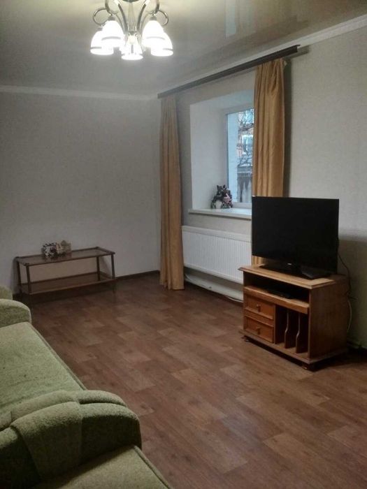 (5)   Продам будинок на Старому Місті 1122