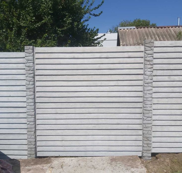 Еврозаборы  от производителя  КПВ-бетон. Установка. Покраска