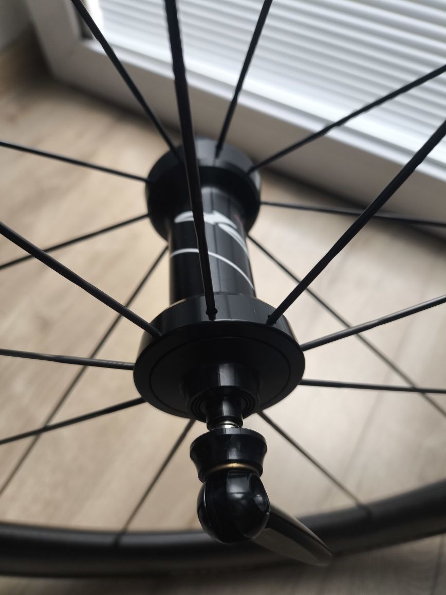 ZIPP 303 404 Koła Karbonowe Szosowe Szytki TUFO Hamulce Szczękowe