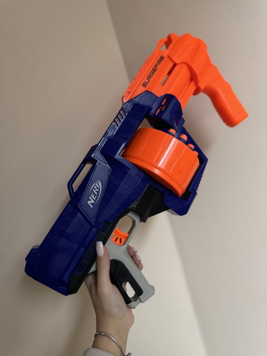 Nerf бластери , minecraft молот.