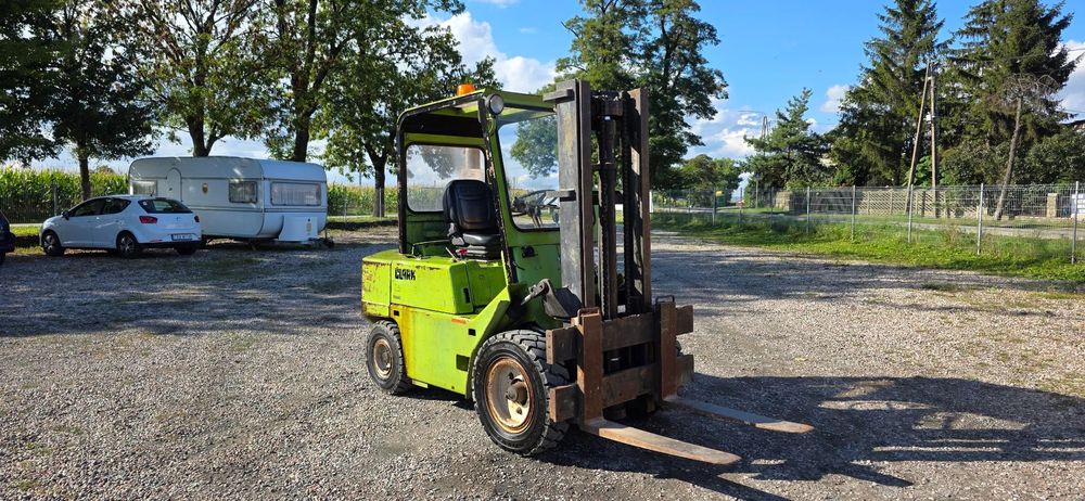 Clark  Wózek widłowy Clark 3000kg