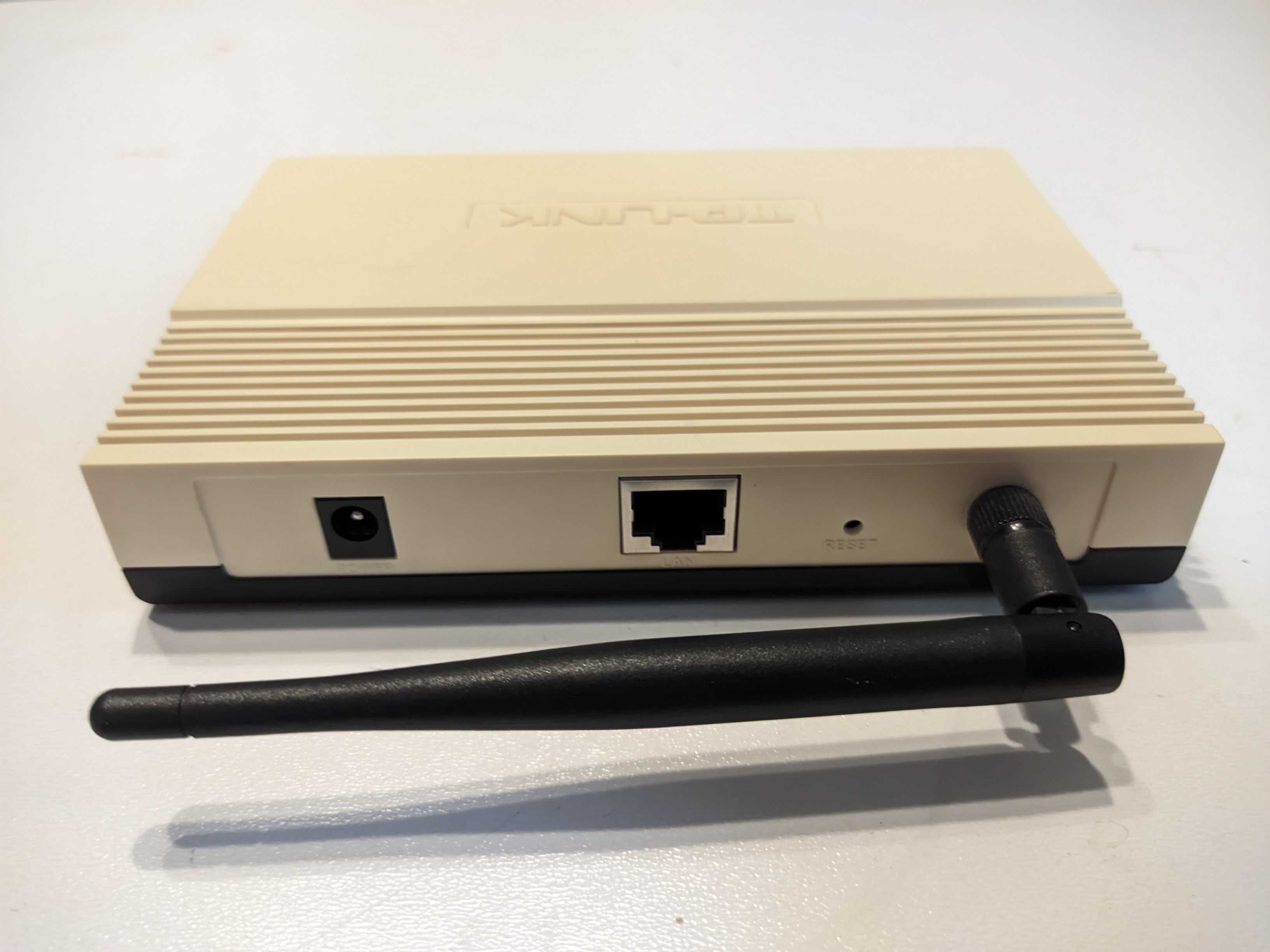 Усилитель репитор беспроводного сигнала TP-Link TL-WA730RE Wi-Fi