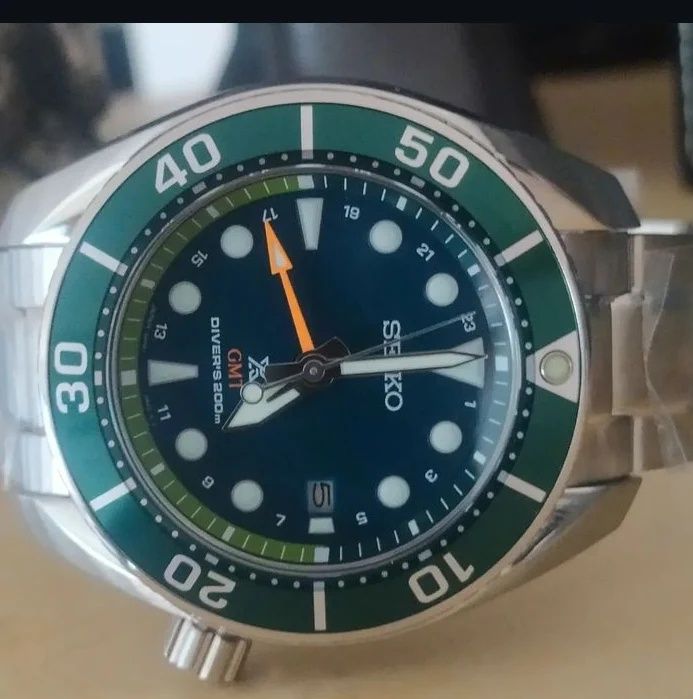 Seiko Prospex  Sumo Solar GMT Diver SFK003J1 45mm 200m WR safira.