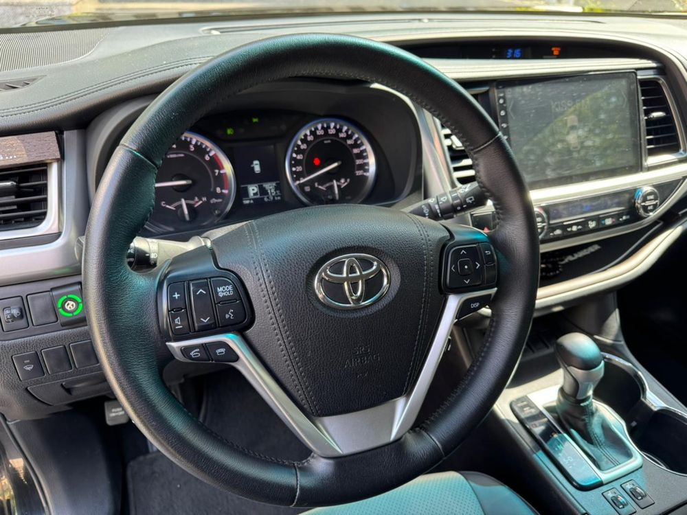 Toyota Highlander 2015р.