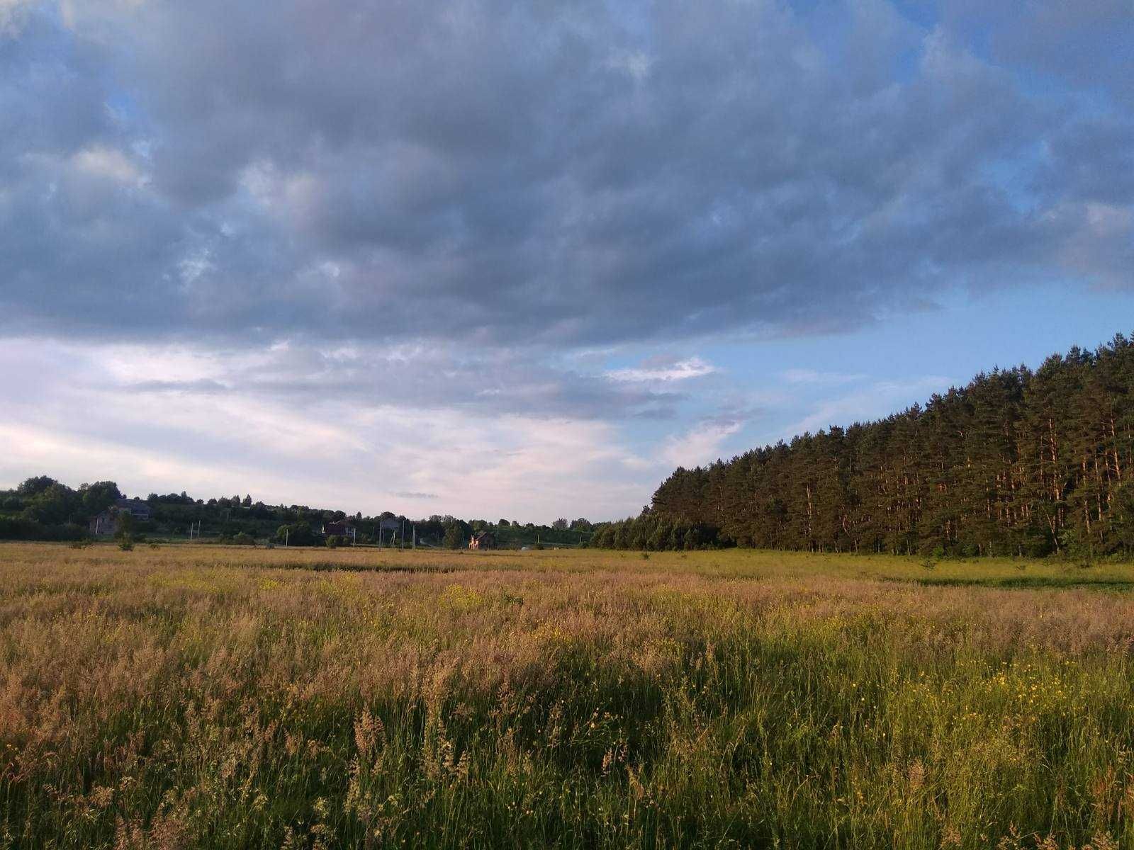 Продаж зем. ділянок під забудову біля лісу с. Карачинів