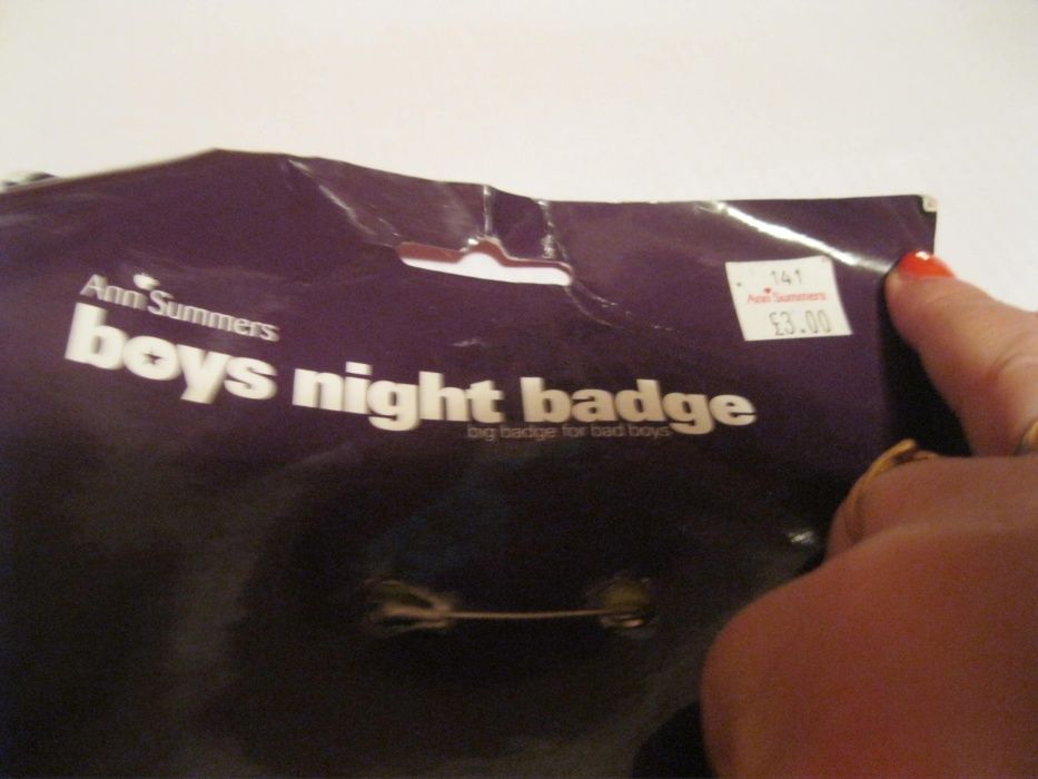 бейдж огромный знак значок Hung like a stallion boys night badge новый