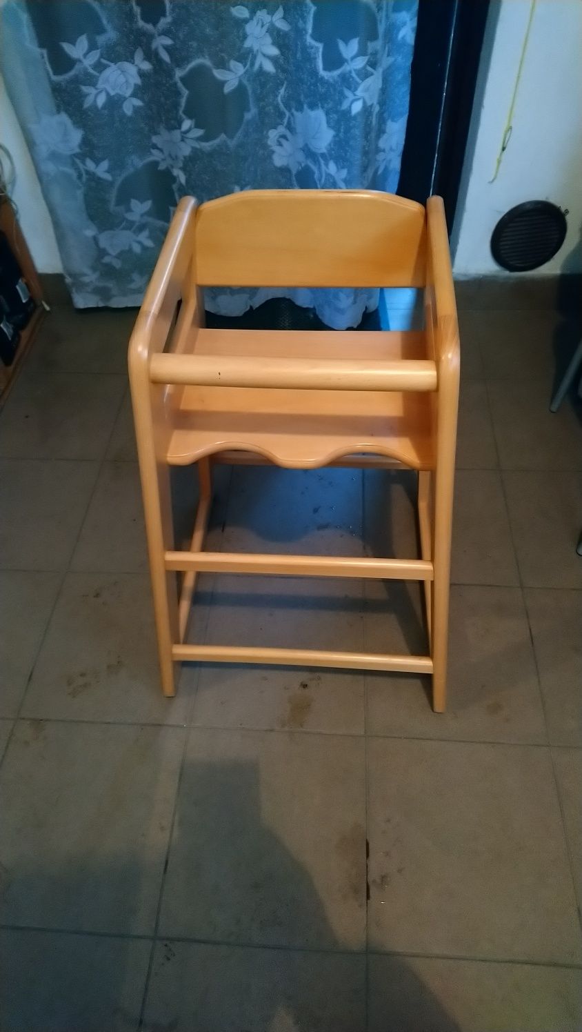 Krzesło dla dziecka drewniane
