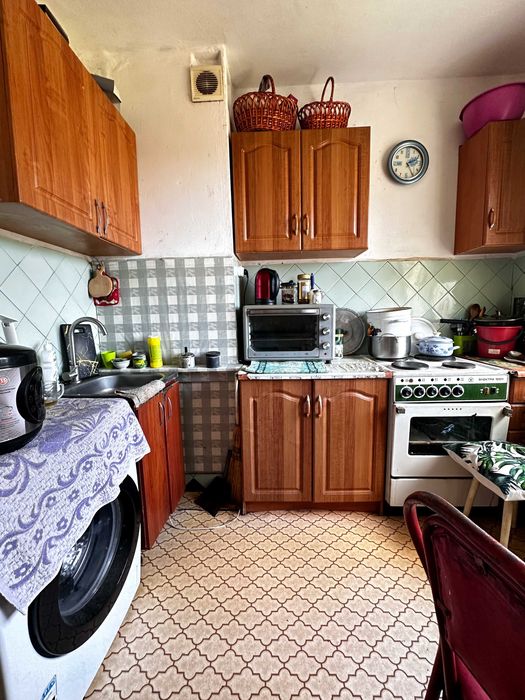 Продаётся 2-комнатная квартира на Таврическом.