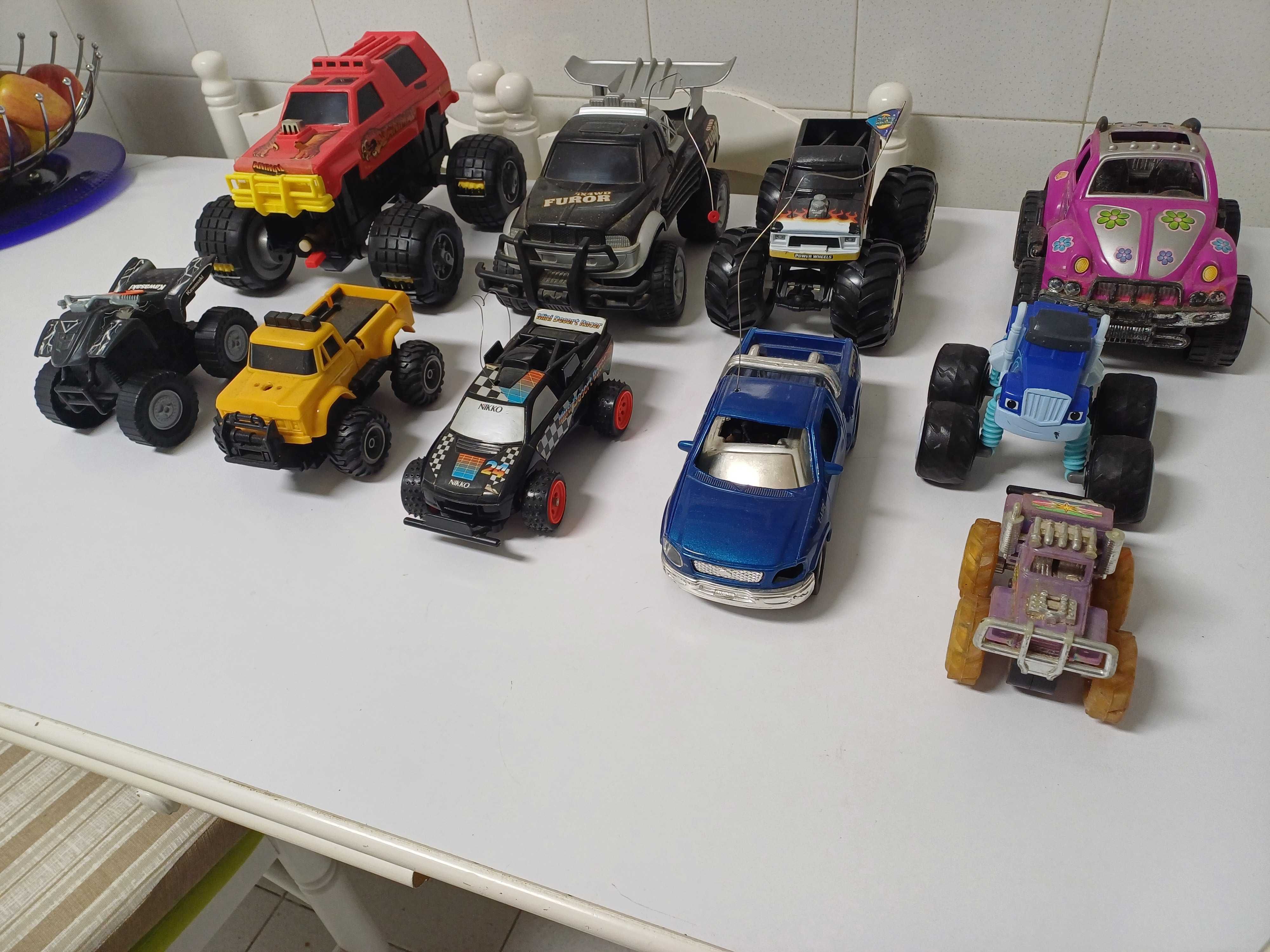 Jipes e 4X4 10 unidades