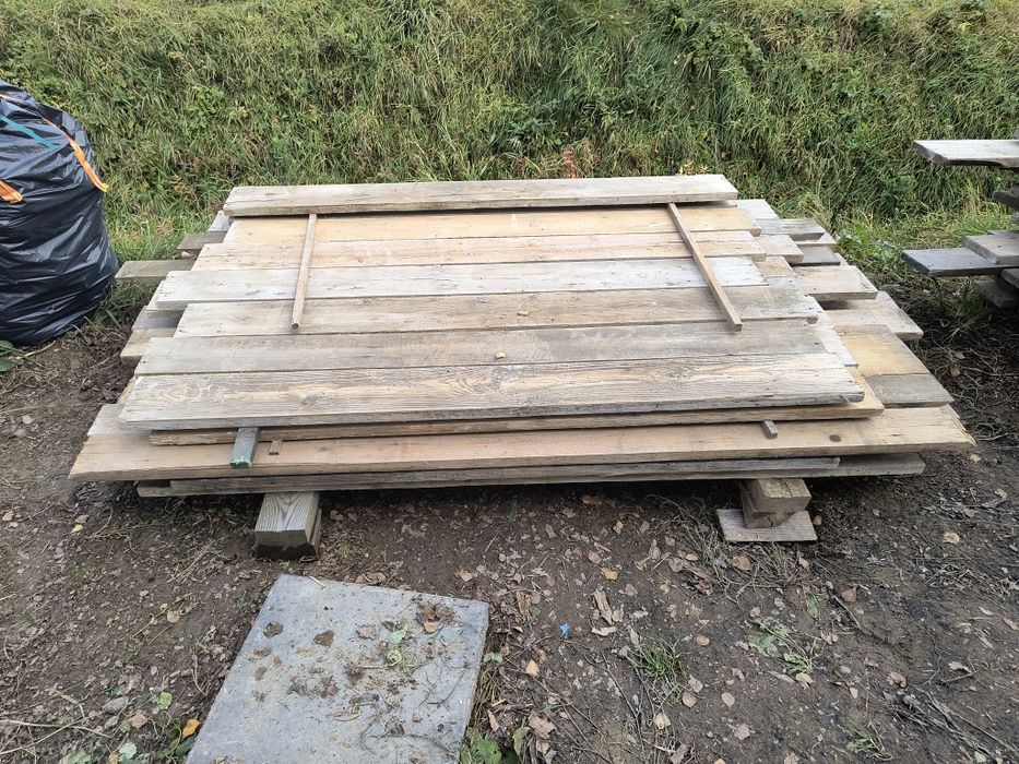 Drewno / deski / budowa