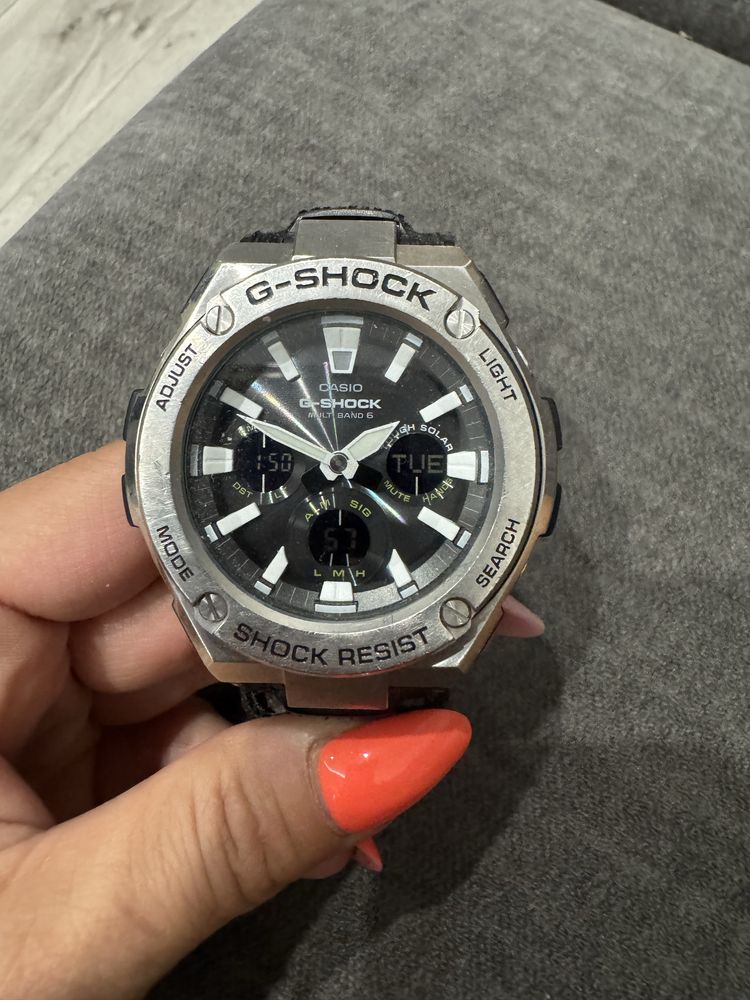 Casio G‑Shock GST‑W130C Black — Solar