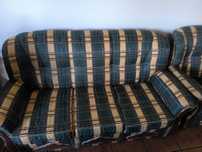Conjunto de sofás com três peças