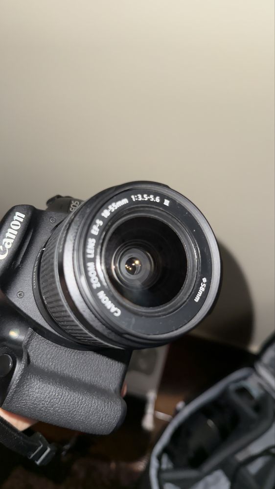 Canon EOS 2000D