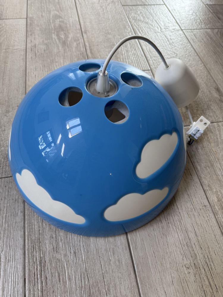 Lampa chmurka blekitna ikea