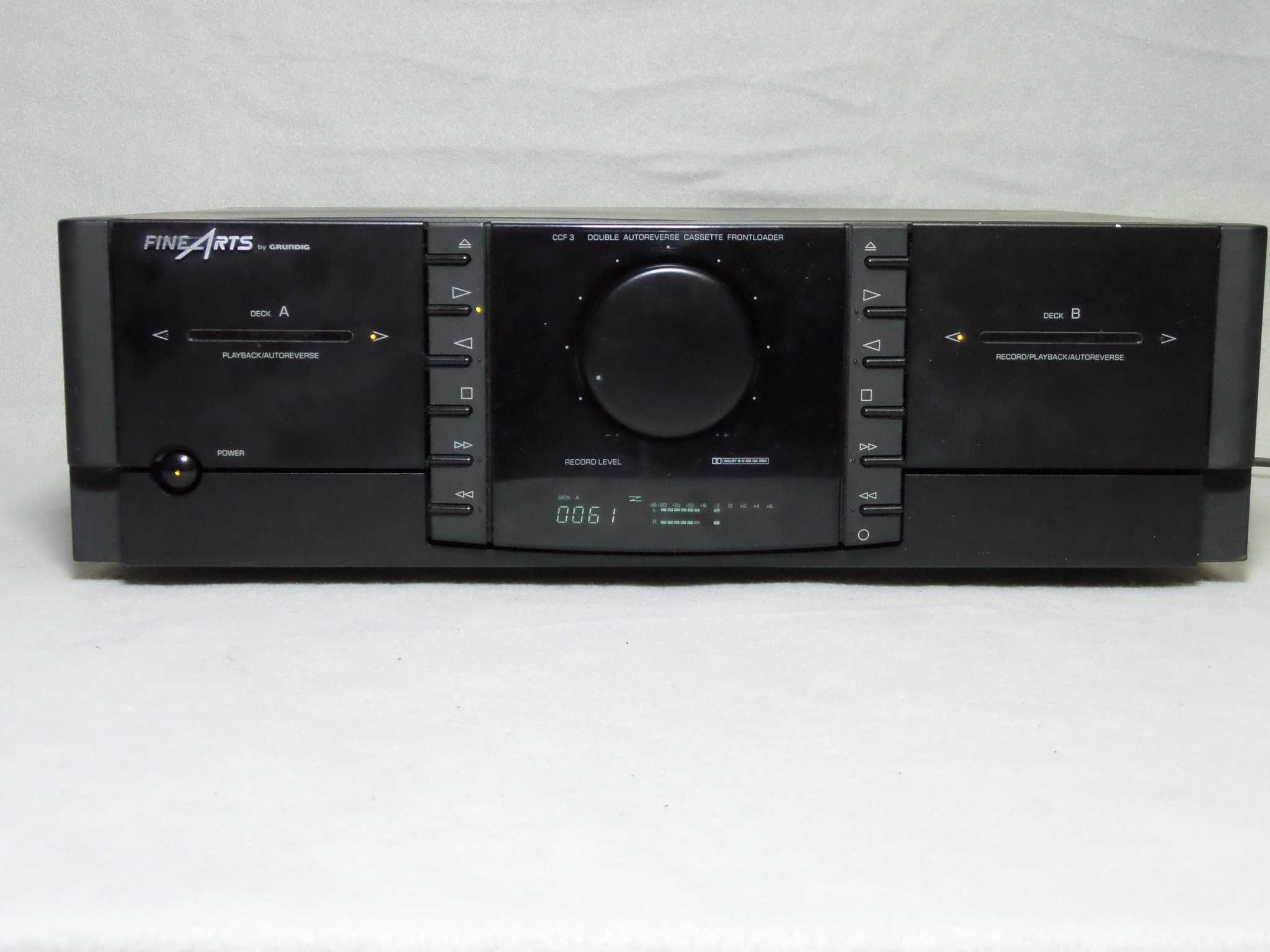 Кассетная дека  FineArts CCF-3 by Grundig