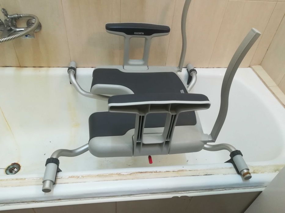 Cadeira de Banho giratória