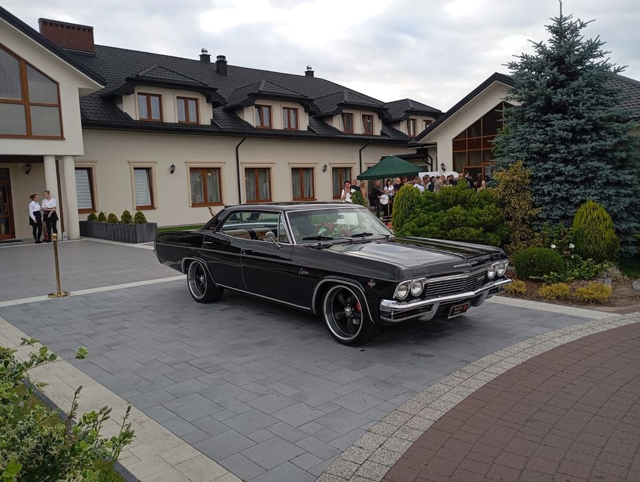 Chevrolet Impala Caprice 1965 Amerykański czarny klasyk auto na ślub