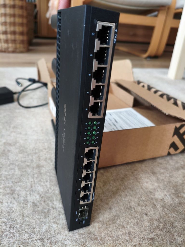 Router MIKROTIK RB4011iGS + 5Hac  Q2HnD-IN - stan idealny