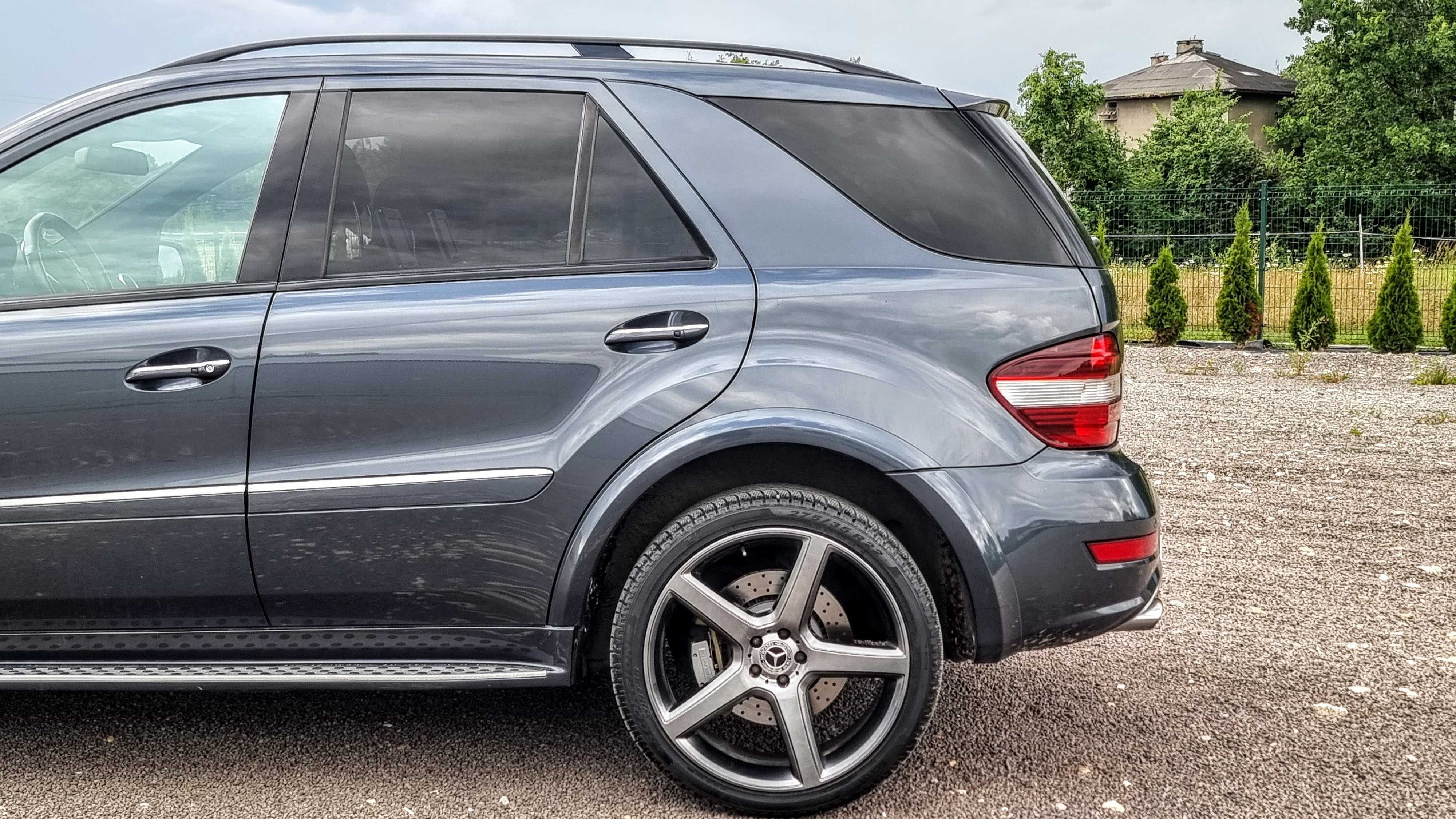 Mercedes Benz ML63 AMG