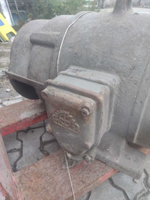 Silnik 3-fazowy 6,5 kW-1988