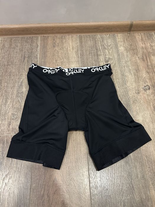 Велосипедные шорты OAKLEY