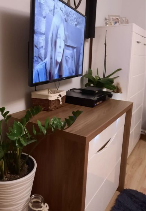 Komoda podświetlana