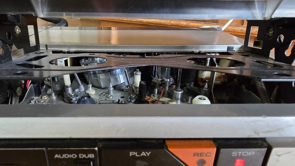 Raro Gravador de Vídeo Portátil Hitachi VT-7E (Vintage / Coleção)